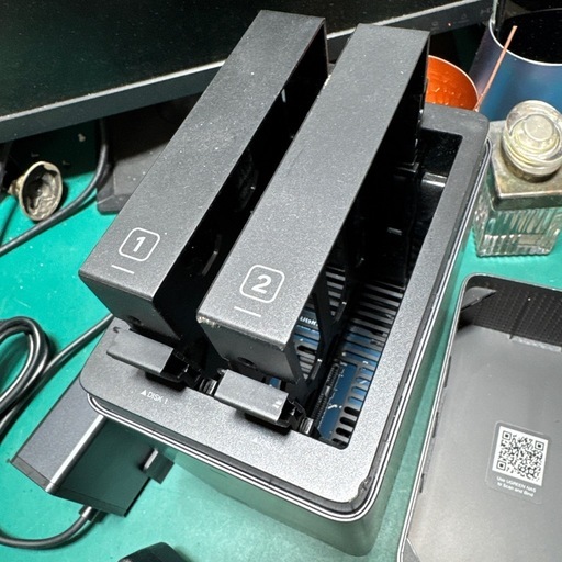 UGREEN NASync DH2300 UPS 無停電電源装置付き