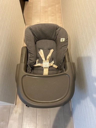 【美品】Combi 電動ハイローチェア｜電動スイング｜テーブル付｜尼崎市大庄中通｜引き取り限定