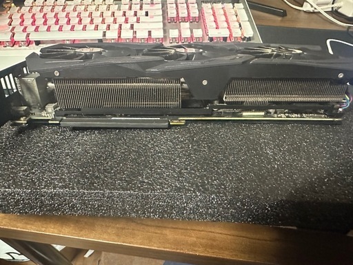 ASUS  ROG-STRIX RTX2070-8G GAMING 動作確認済み。