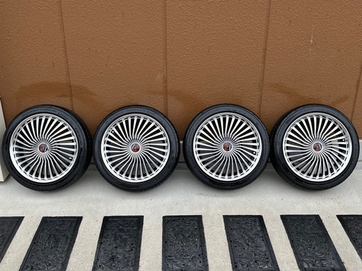 【超希少美品】メデューサ 15インチ 当時物 ガリ傷少 4穴 日本製タイヤ