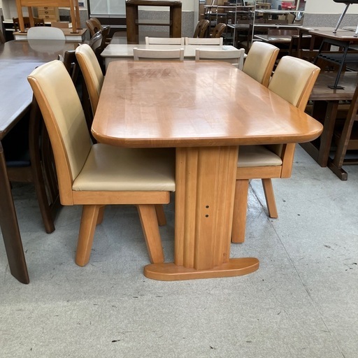 店2604-057 ダイニングテーブルセット 回転椅子4脚付き ※バラ売り不可 キズ汚れ有り