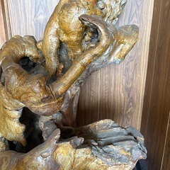 流木の様なオブジェの画像