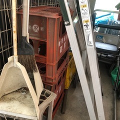 お酒のケース15ケースくらい全てでの画像