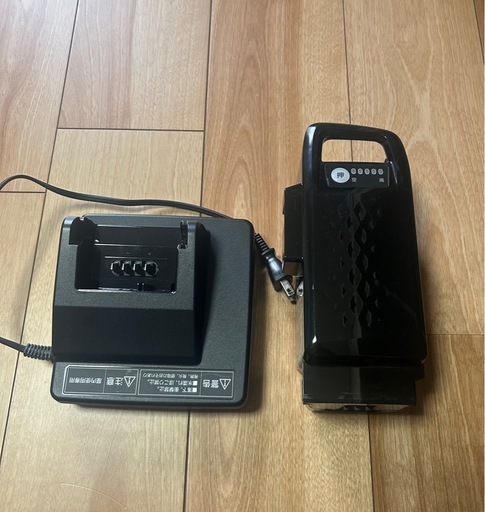 手渡しはお値下げ！！
電動自転車用バッテリーと充電器　Panasonic