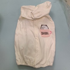 フード付き　赤ちゃんの服の画像