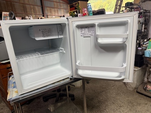 アビテラックス 46L 1ドアノンフロン冷蔵庫 ホワイト&グレー AR460ED