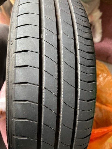 夏タイヤSUZUKI純正ホイール付き15インチ