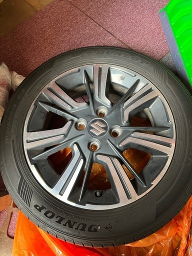 夏タイヤSUZUKI純正ホイール付き15インチ