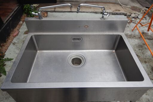 業務用　ステンレス　1層シンク流し台　W1000xD650xH800mm　自在水栓２か所付