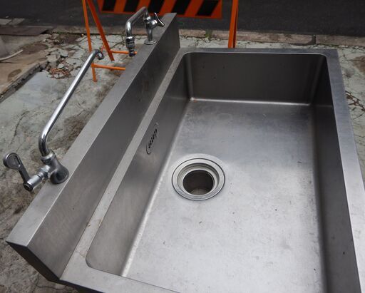 業務用　ステンレス　1層シンク流し台　W1000xD650xH800mm　自在水栓２か所付