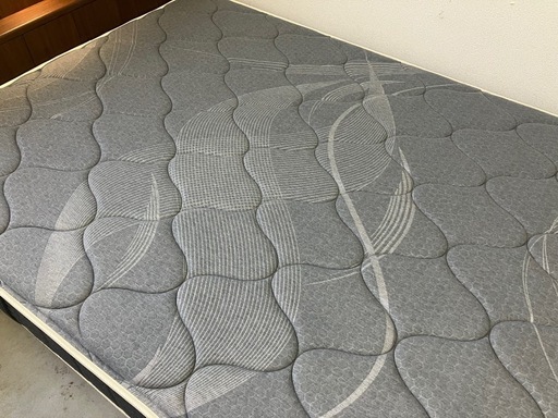 ?シモンズ ダブルサイズベッド マットレスセット
