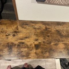 木目調の机の画像