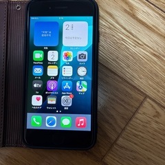 大切に使用したアイホンSE第3世代　箱付属品付おまけで携帯ケース　未使用充電器の画像