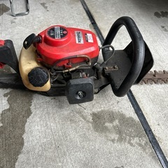 マキタ（Makita）のエンジンヘッジトリマーEH570です。﻿ 
の画像