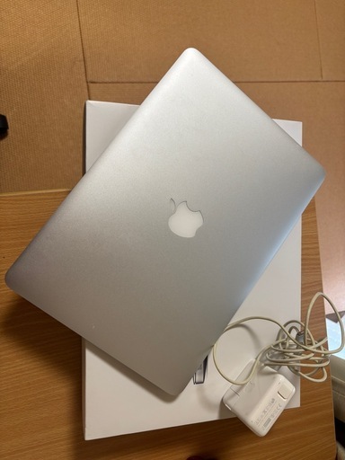 ? MacBook Air 13インチ 中古販売します