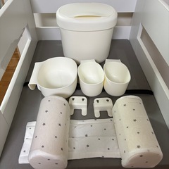 【おまけ付き】ニトリ おむつ交換台 おむつ替え台 の画像
