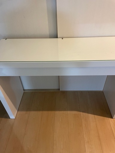IKEAマルムホワイト天板ドレッサー　机　デスク
