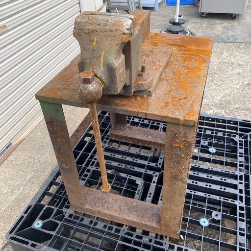 M0327806 宮城県 直接引き取り限定 万力 バイス 金属加工 切断 やすりがけ 溶接 中古品 現状品