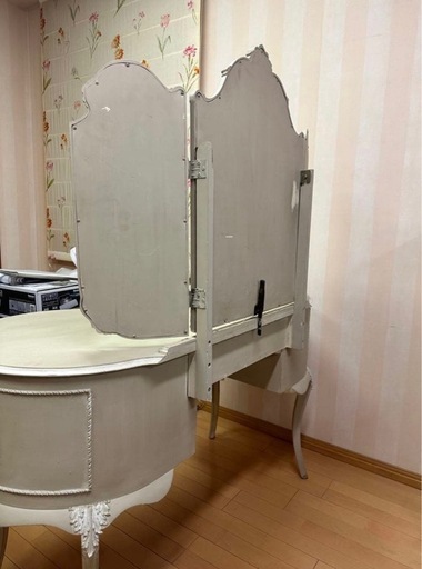 アンティークドレッサー