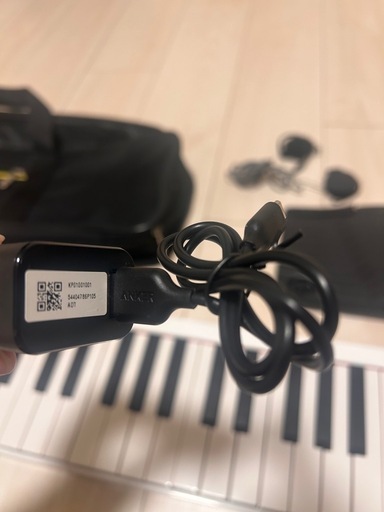 【美品】折りたたみ電子ピアノ 88鍵盤 Longeye ケース付き ペダル付