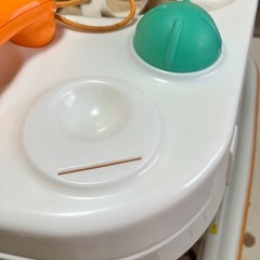 欠けあり　コンビ  歩行器の画像