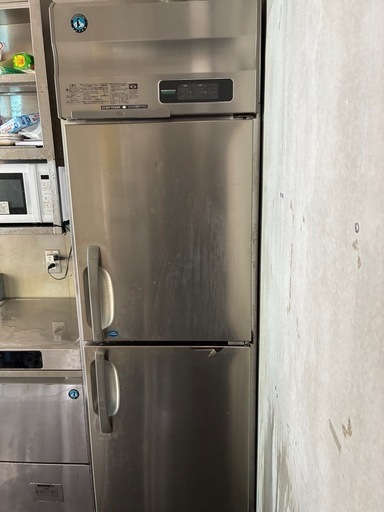 ホシザキ縦型冷凍冷蔵庫