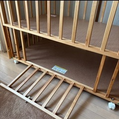 ベビーベッドの画像