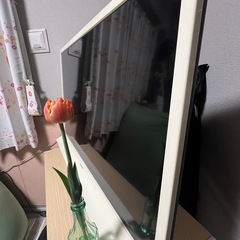 SHARP AQUOS 液晶テレビ ホワイト リモコン付 2013年の画像