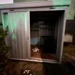 イナバ物置の画像
