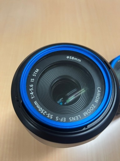 Canon kiss X10