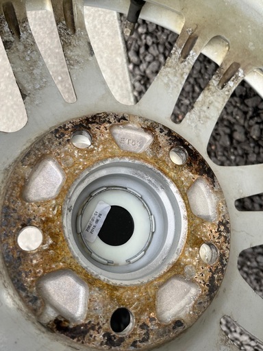 205/60R16 16インチスタッドレス  IG60 ステップワゴン