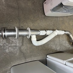 アース万代店　HOFU 石油ふろ給湯器 本体+FF用給排気筒付属 給湯+強制追いだき 水道直圧KIB-4771DKF  リモコン欠品の画像