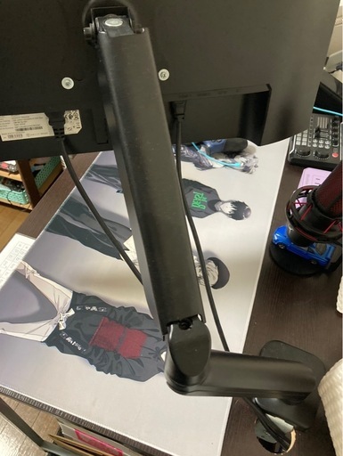 モニターアーム付き！