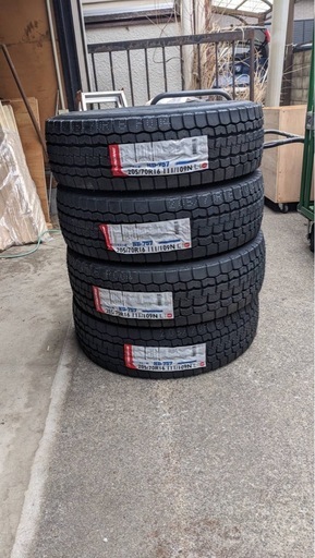 タイヤ　新品