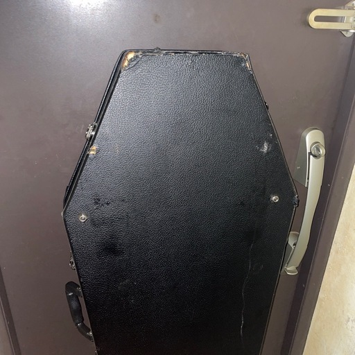 商談中【希少品】棺 ギター/ベース ハード ケース 棺桶 コフィン ゴシック パンク ロック 希少品】棺 ギター/ベース ハード ケース 棺桶 コフィン ゴシック