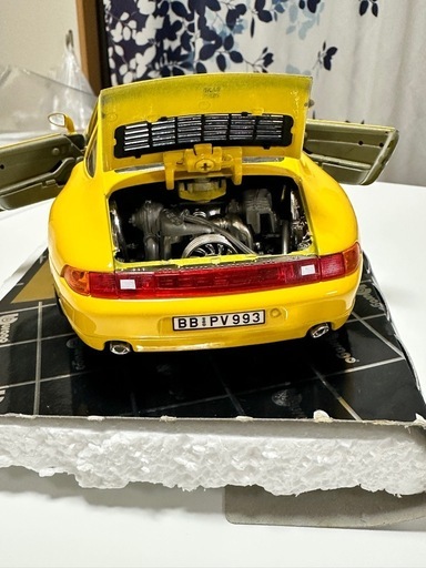 Porsche 911 Carrera ミニカー 黄色