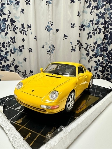 Porsche 911 Carrera ミニカー 黄色