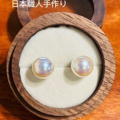 【新生活セール】日本職人手作り極照国産10㍉　オーロラ色真珠シルバーピアスの画像