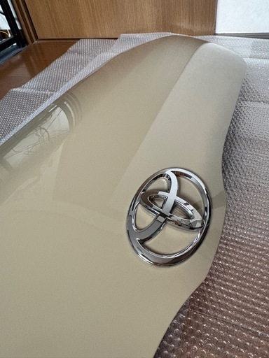 ハイエース 200系 標準ボディ8型 純正ボンネット（アースカラー）