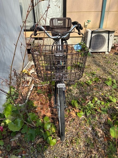 中古】愛媛県の電動アシスト自転車を格安/激安/無料であげます・譲り ※最終値下げ※電動自転車【松山市内くらいまでなら運びます&長押し4点灯】ブリヂストン アシスタU STD 充電器付