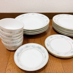 有名ブランド食器の画像