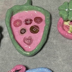 ハンドメイド　いちご　小物入れの画像