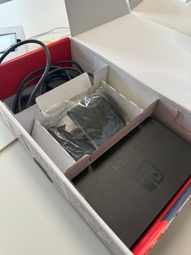 Switch外箱と付属品付き【中古】