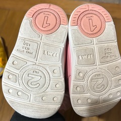ピッピライオンとイフミーピンクのシューズの画像