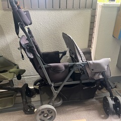 2人乗りベビーカーの画像