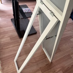 IKEAのミラー　全身鏡の画像