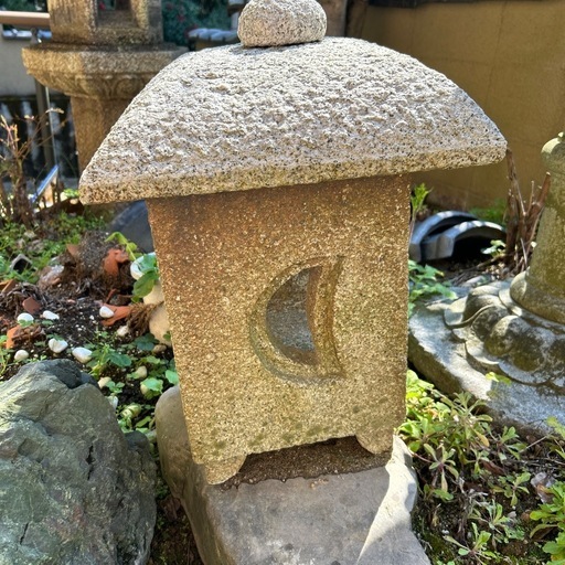 石灯籠　　売り切れました。