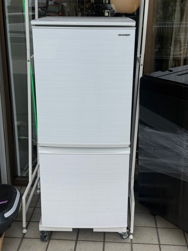 SHARP 137L 2ドア冷蔵庫　20年製　0405-01