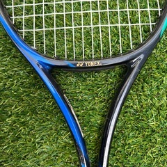 YONEX テニスラケットの画像