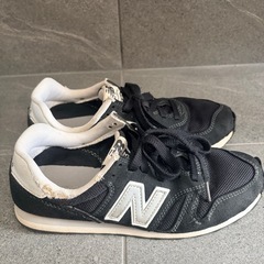 【子供・女性用】New Balance スニーカー  24.5cmの画像